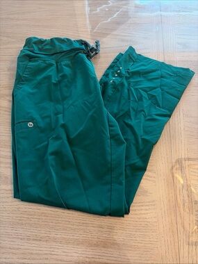 Barco One Hunter Green Scrub Pant with Drawstring Waist Size Medium Petite MP